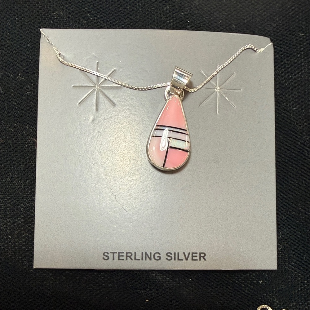 Sterling Silver Pink conch Teardrop Pendant Necklace